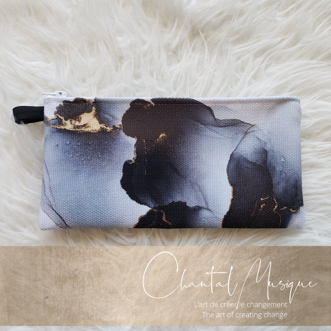 Oblivion Case | A pouch for everything that follows you